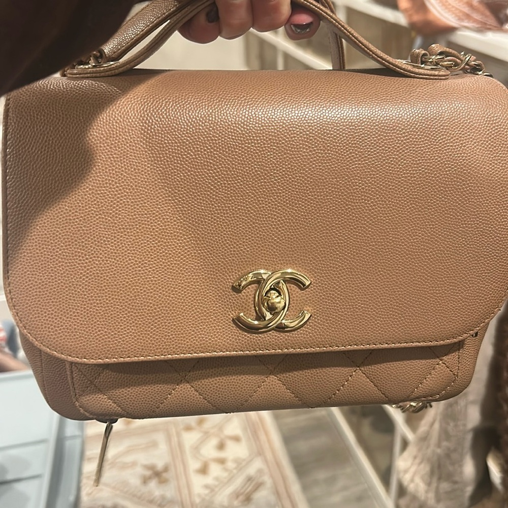 CHANEL Tan Crossbody Bag - Picture 2 of 11